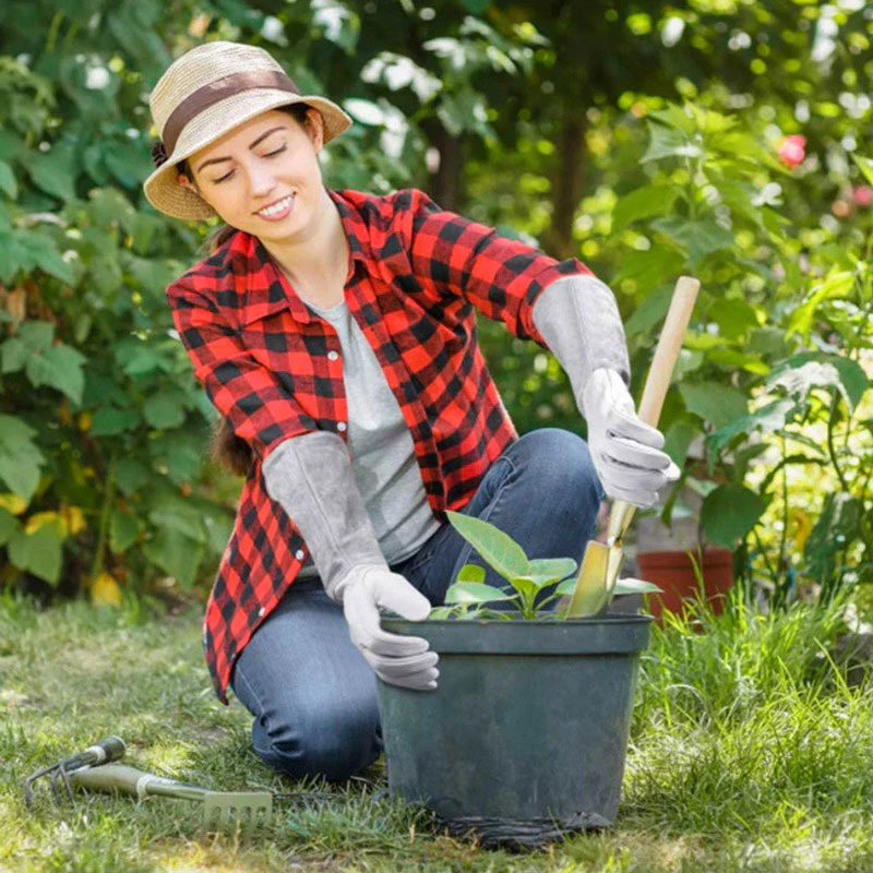 Multifunctional Garden Gloves with Extra Protection and Snug Fit