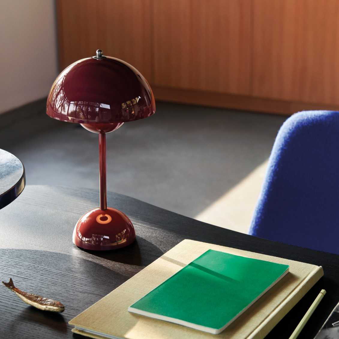 Cordless LED Table Lamp with Touch Control and Dimming Options