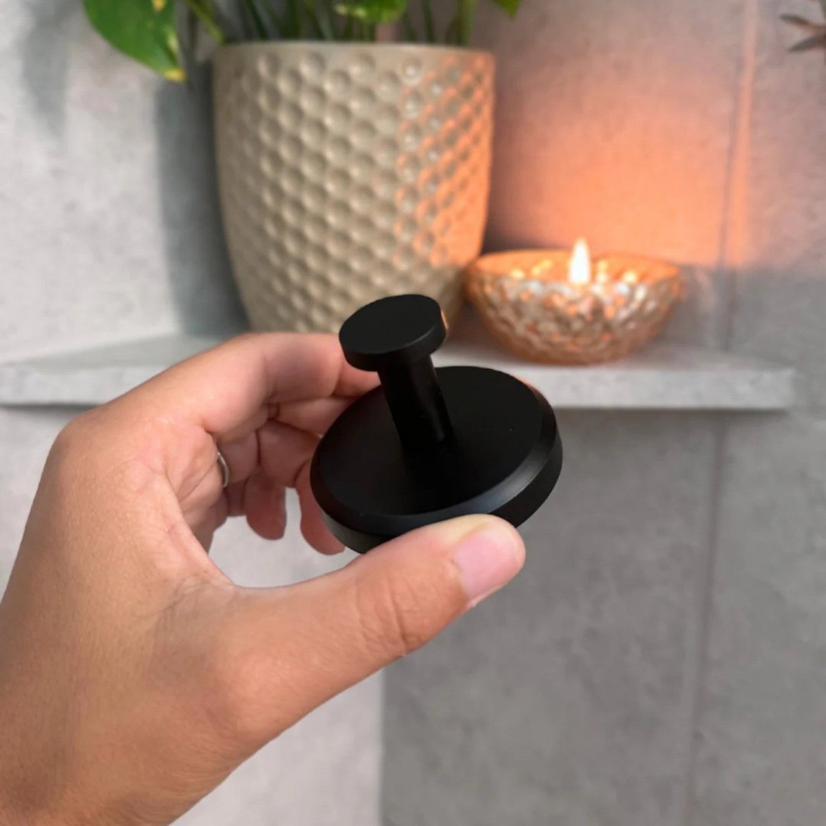 Ultra-Strong Silicone Suction Hook for Smooth Surfaces