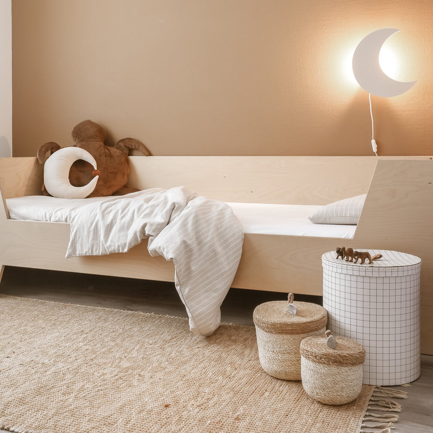 Wooden Moon-Shaped Wall Night Light for Kids