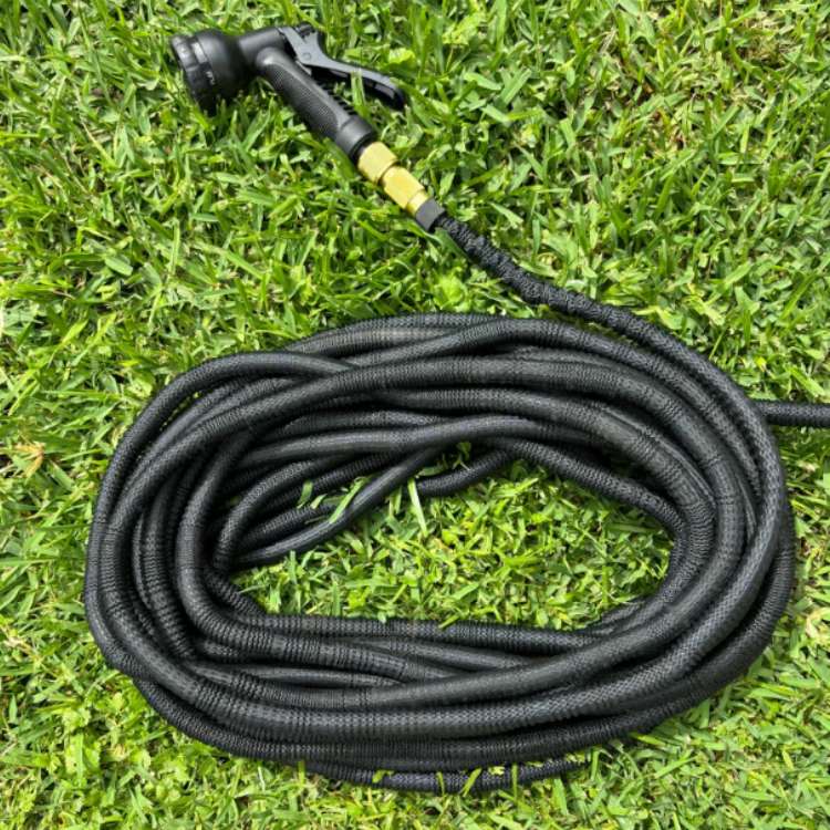 Expandable Garden Hose with 8 Spray Functions