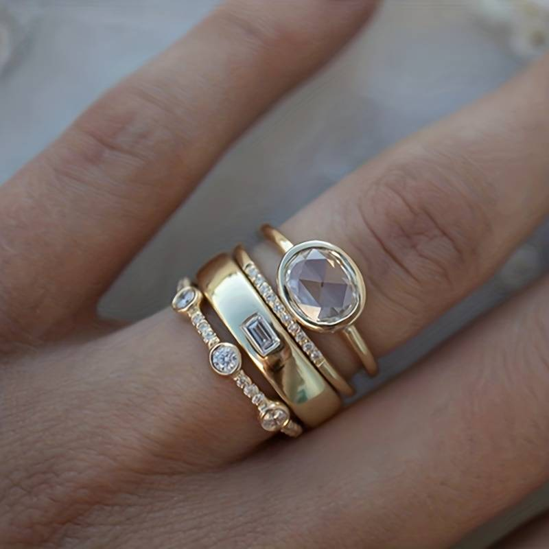 Kira - Timeless Elegant Ring