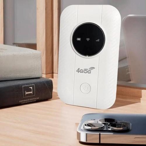 High-Speed Portable WiFi Router with 5G Support