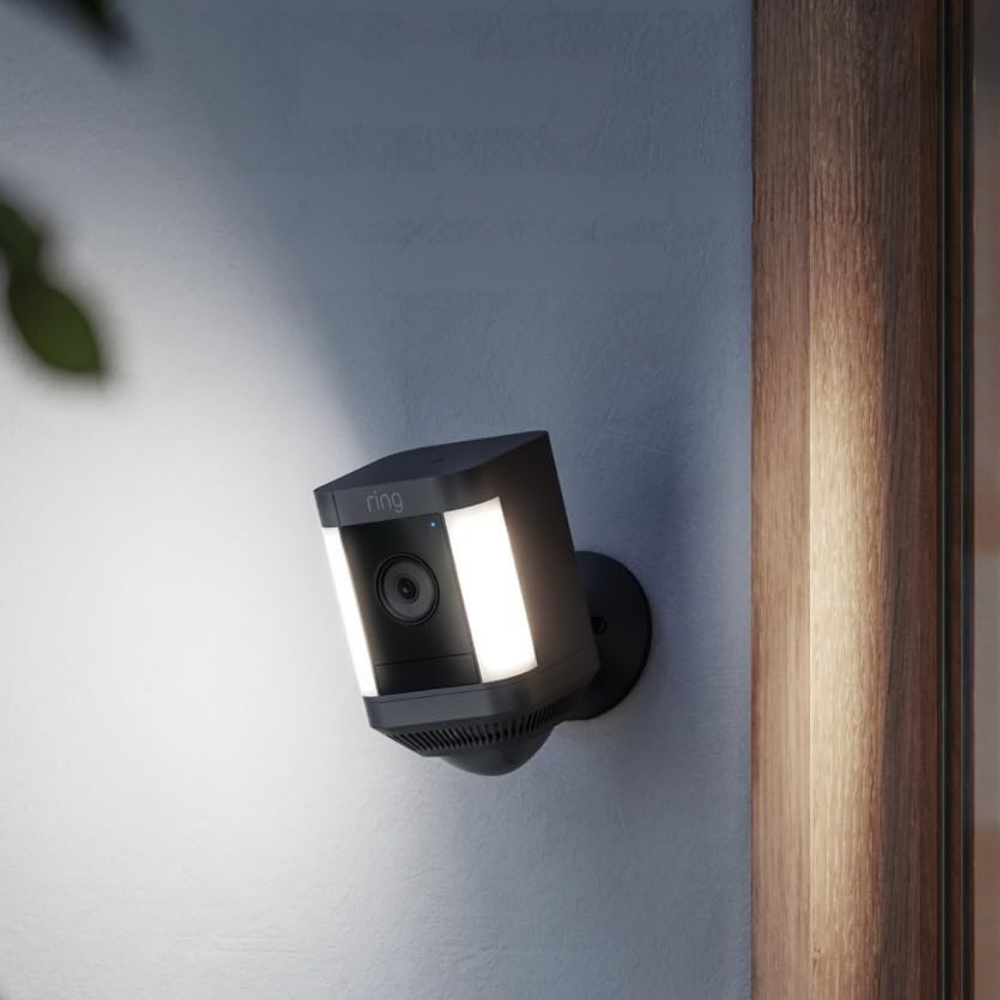 Wireless Outdoor Security Camera with HD Video and Motion-Activated LED Floodlight