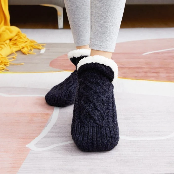 Extra-Warm Non-Slip Fleece Indoor Socks