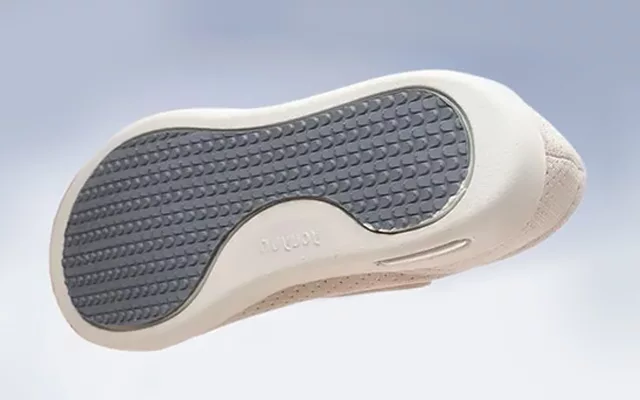 Wide Fit Diabetic Shoes with Memory Foam Insole