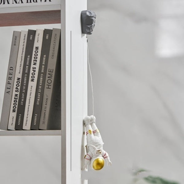 Astronaut Climber Wall Art Resin Decoration