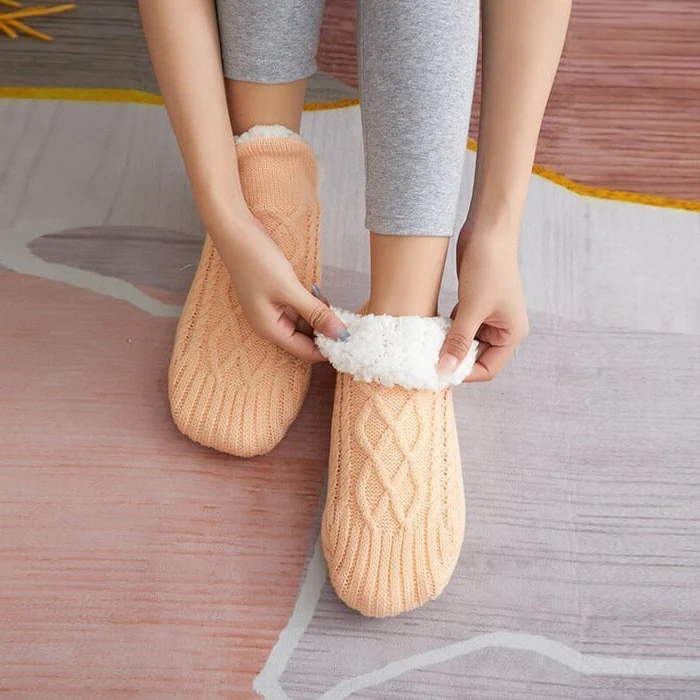 Extra-Warm Non-Slip Fleece Indoor Socks
