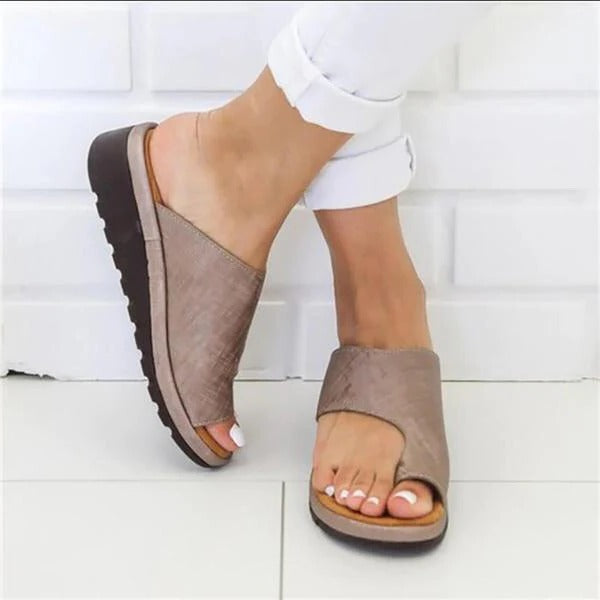 Cushioned Low-Heel Corrective Sandals for Foot Alignment