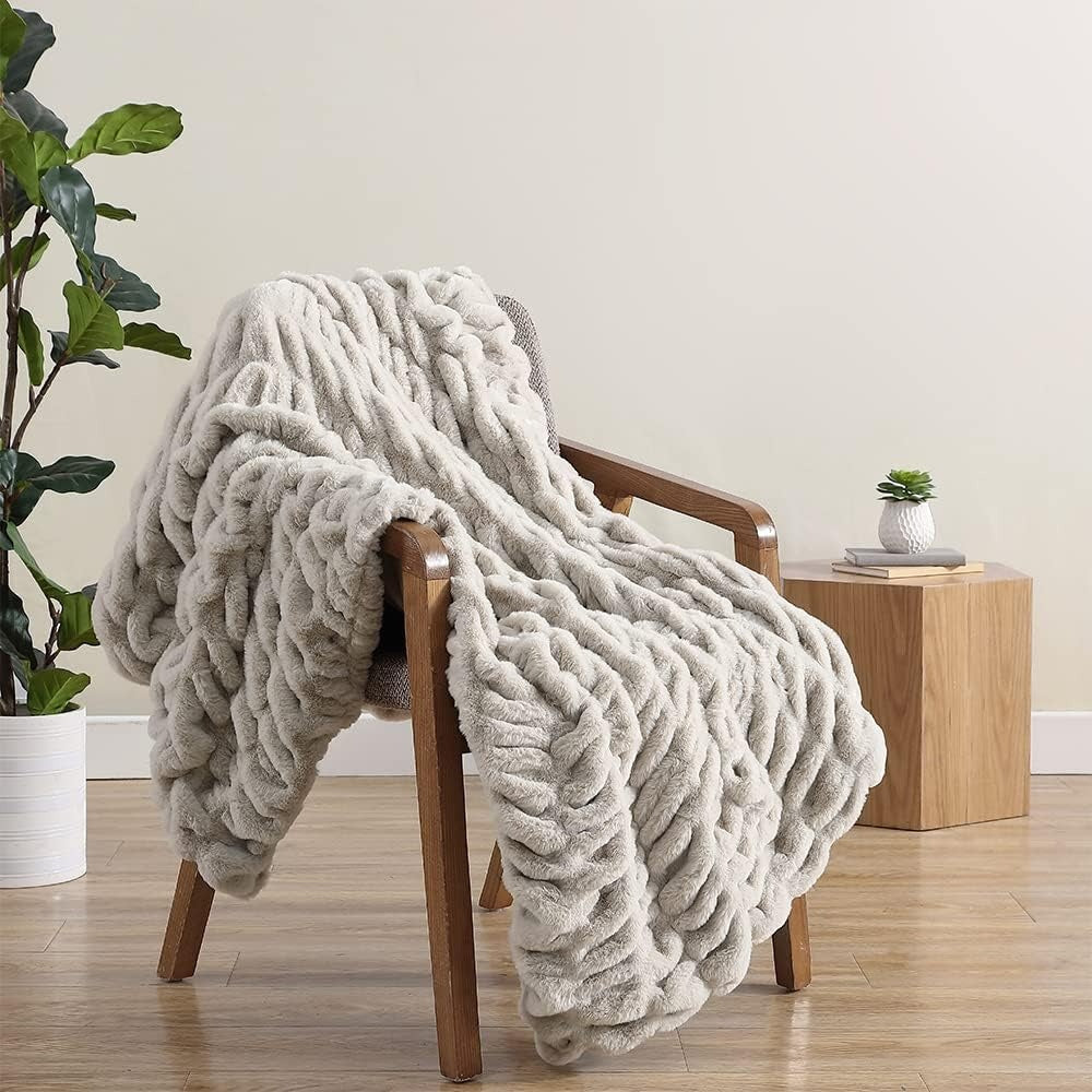 Reversible Faux Fur Throw Blanket