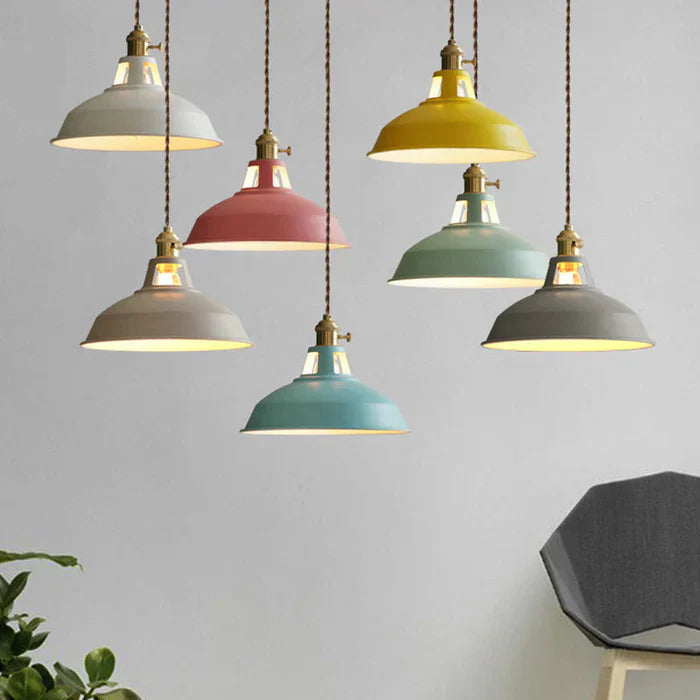 Industrial Retro Pendant Light in Metal with Adjustable Chain