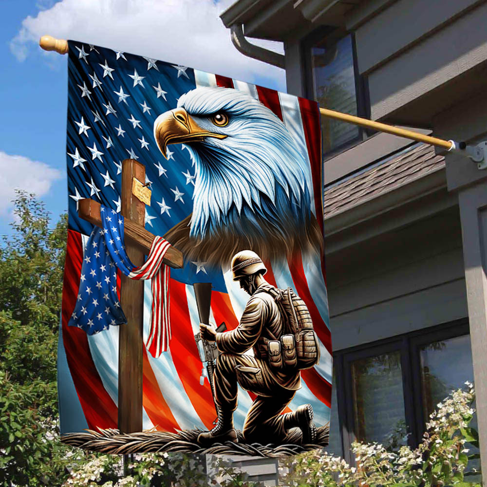 Patriotic Eagle Kneeling Soldier American Flag - Double-Sided Canvas, Memorial Day Decor