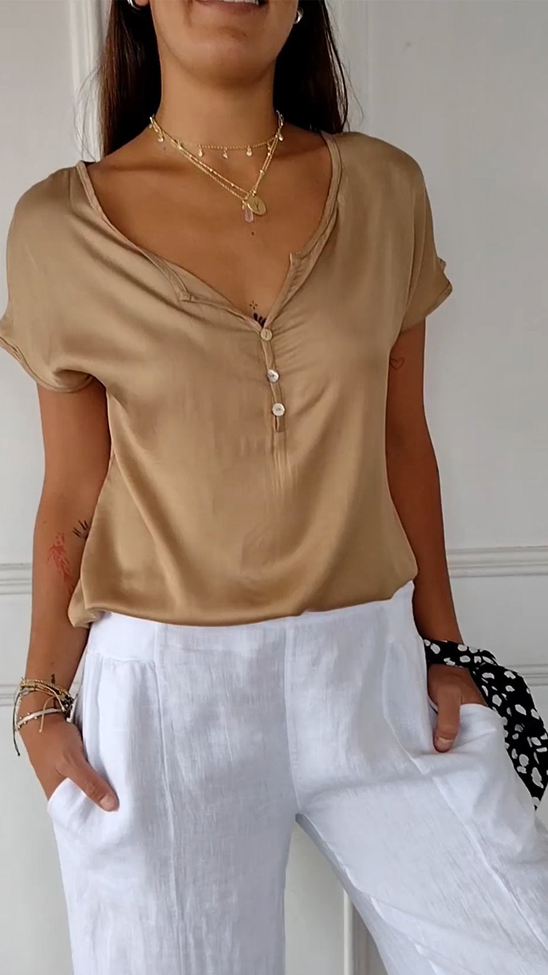 Sylvette - Minimalist Sleek Top