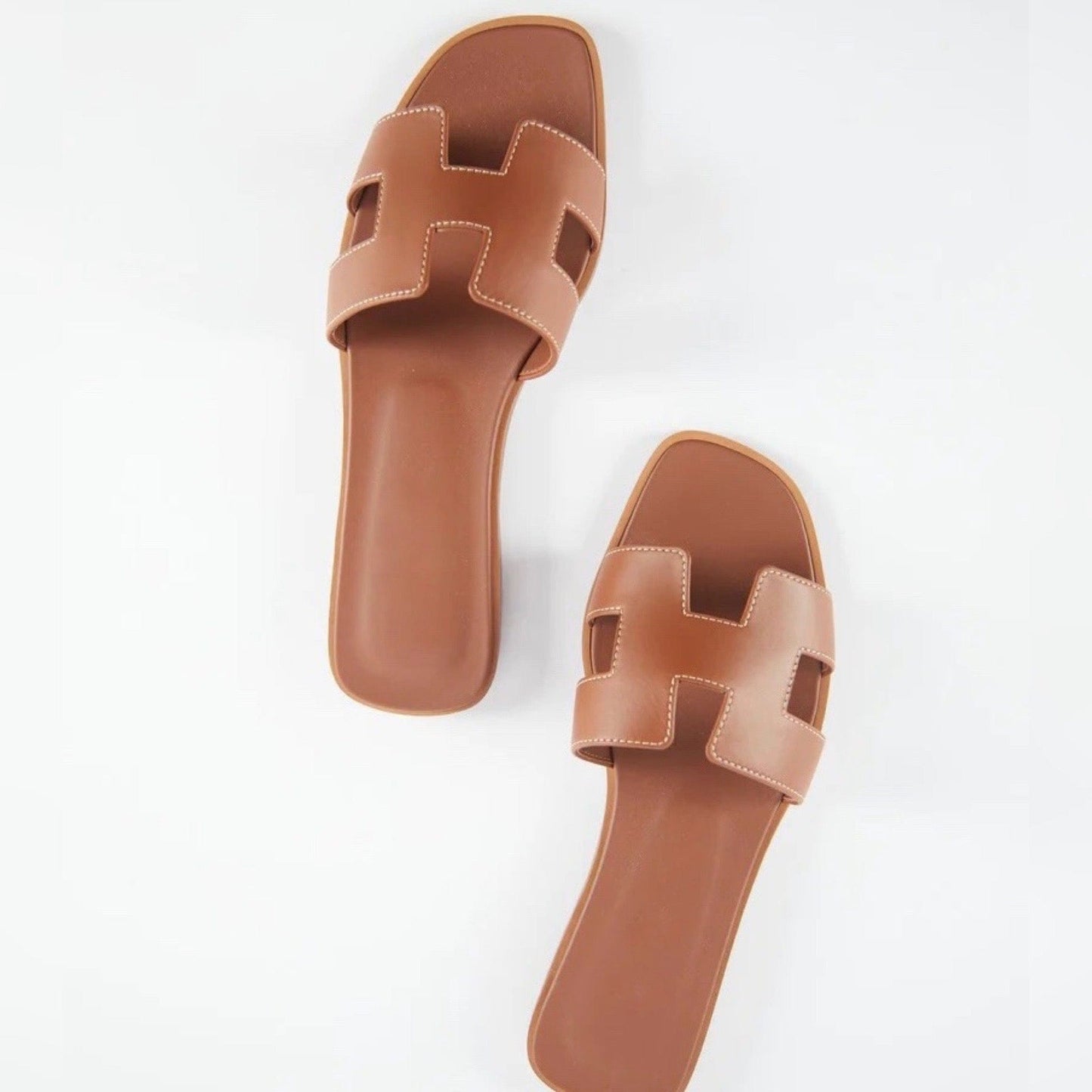 Elegant Slip-On Flat Ladies' Shoes with Cut-Out Details