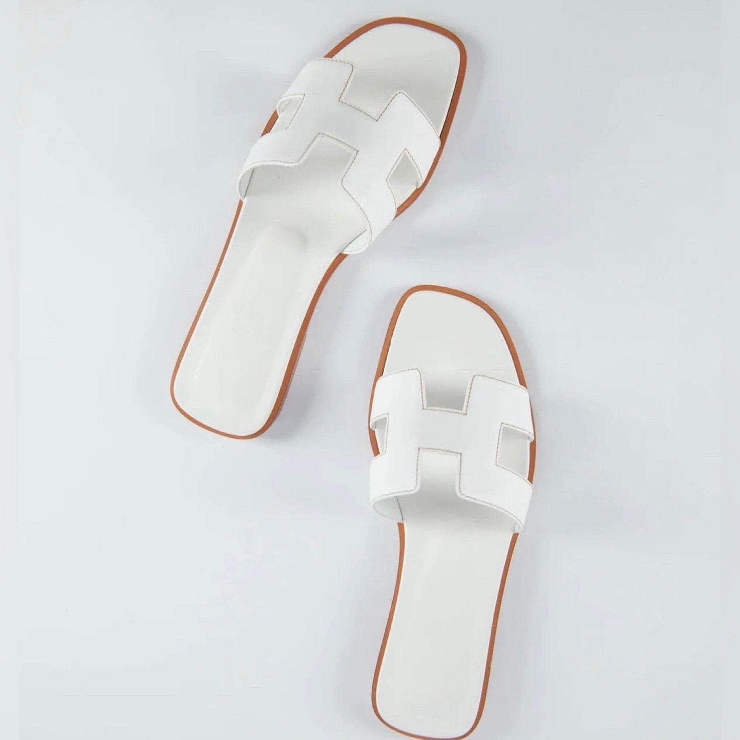 Elegant Slip-On Flat Ladies' Shoes with Cut-Out Details