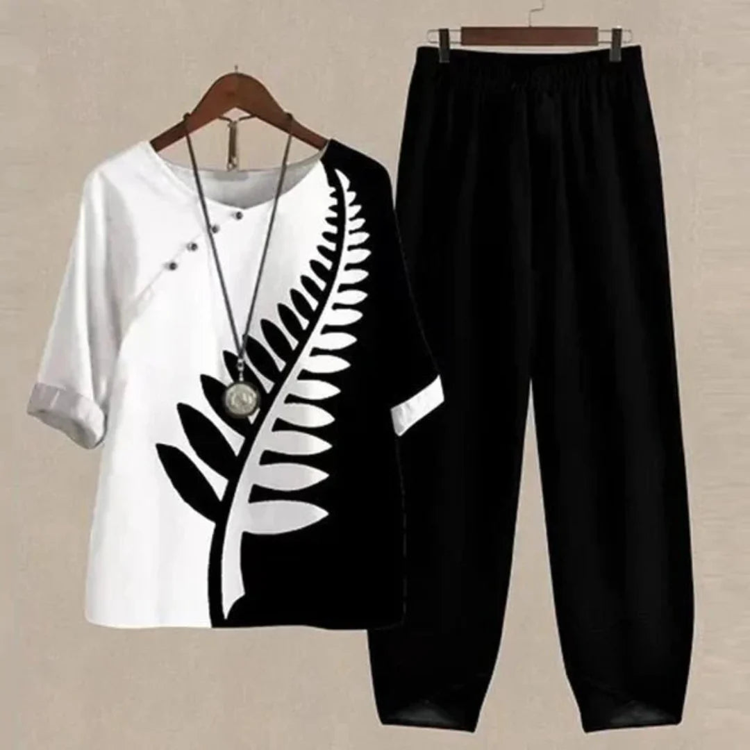 Elegant Women's Blouse and Pants Set in Soft Polyester