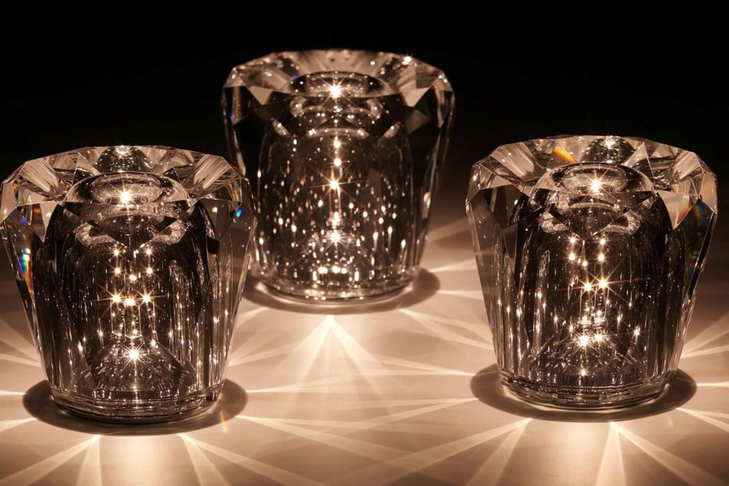 Crystal LED Table Lamp with 360° Light Projection - Wireless & USB Rechargeable