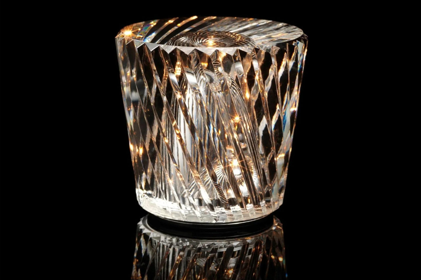 Crystal LED Table Lamp with 360° Light Projection - Wireless & USB Rechargeable