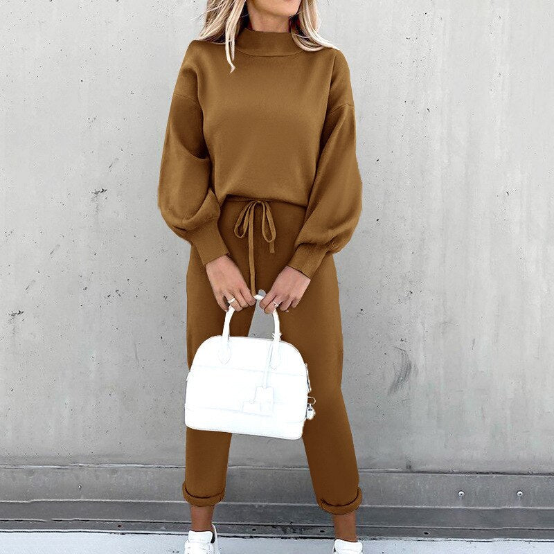 Stylish Women's Pullover and Pants Set