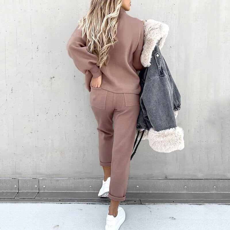 Stylish Women's Pullover and Pants Set