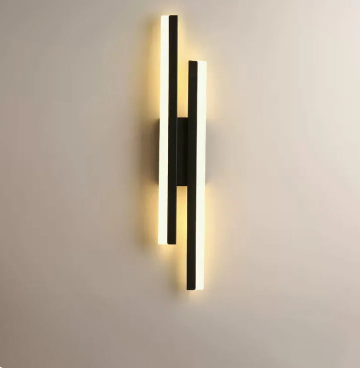 Minimalist Modern LED Wall Light - Elegant Acrylic and Metal Design