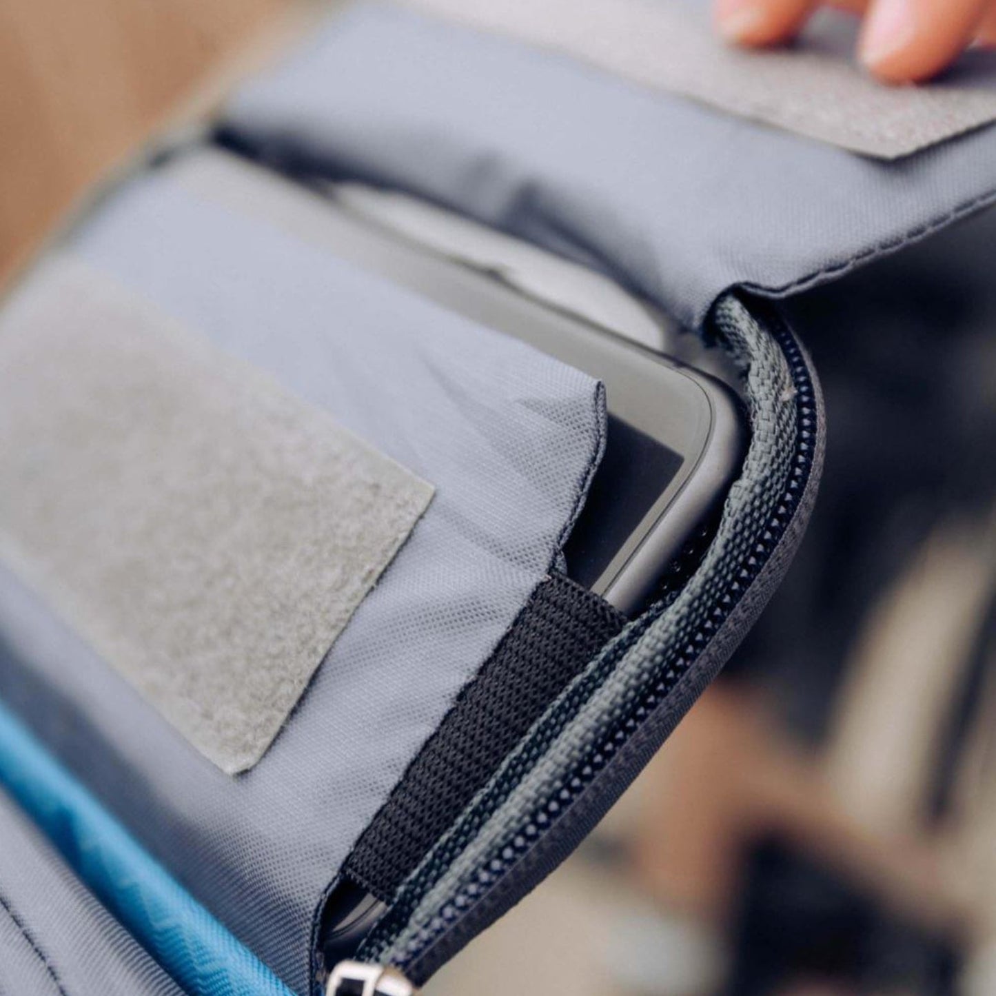 Waterproof Touchscreen Bicycle Handlebar Bag