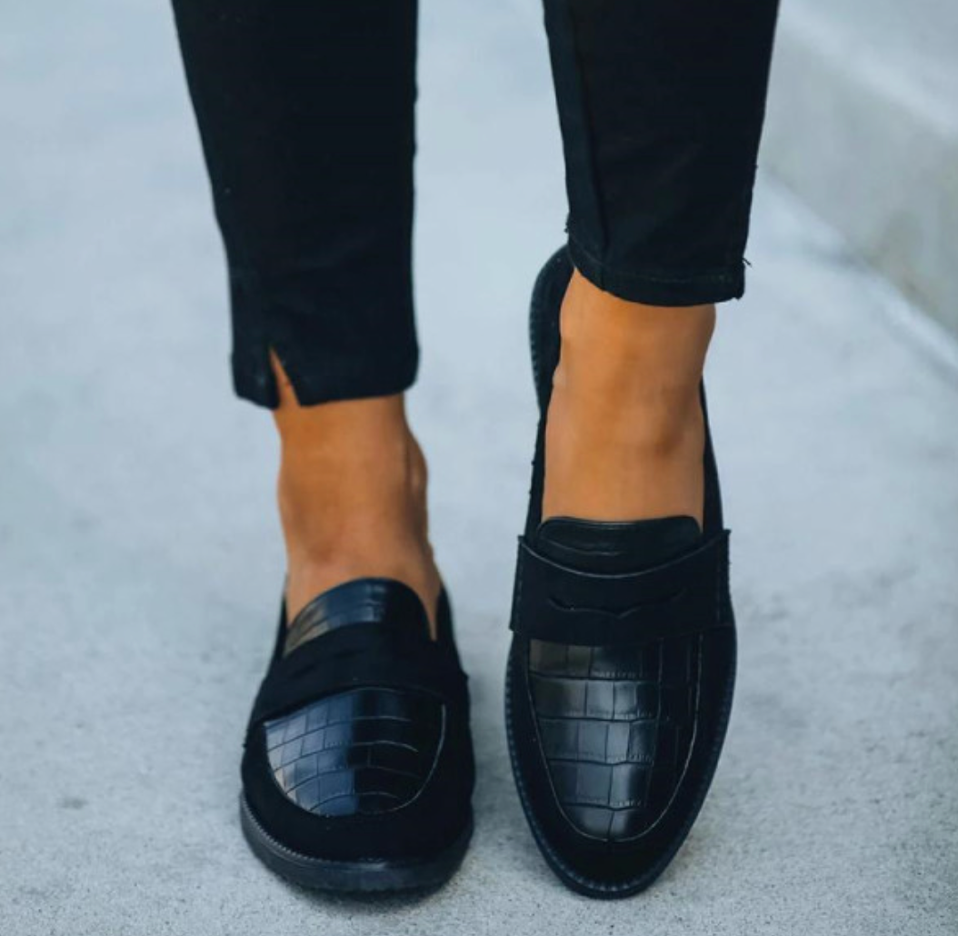 Elegant Comfort Shoes for Women - Versatile Supportive Design