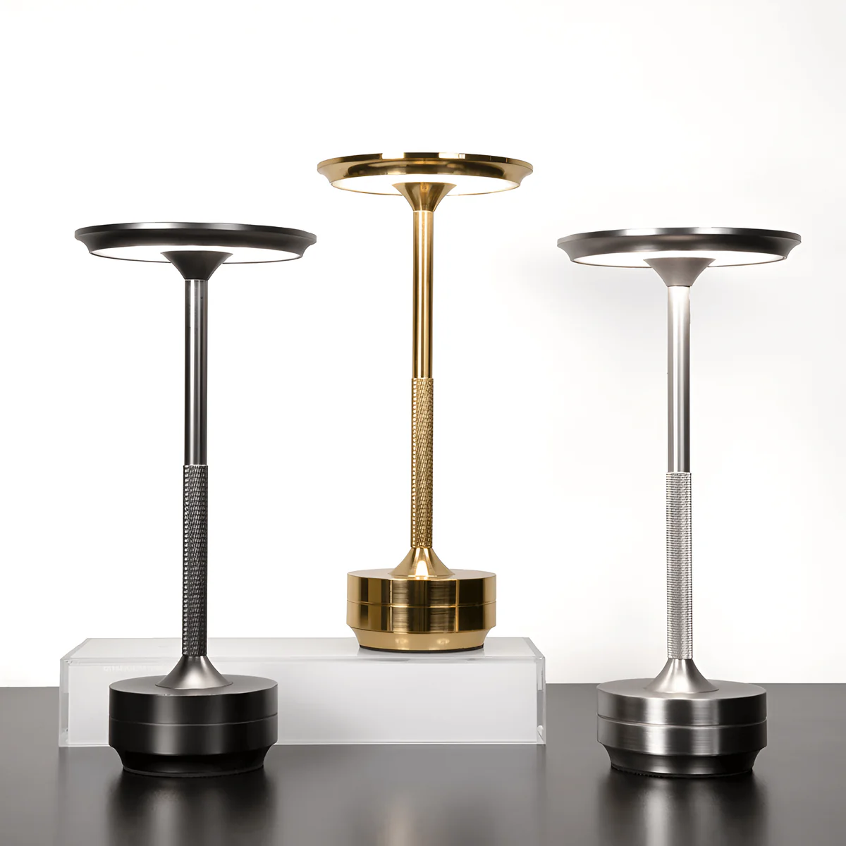 Rechargeable Mood Lamp with Adjustable Brightness and Wireless Design