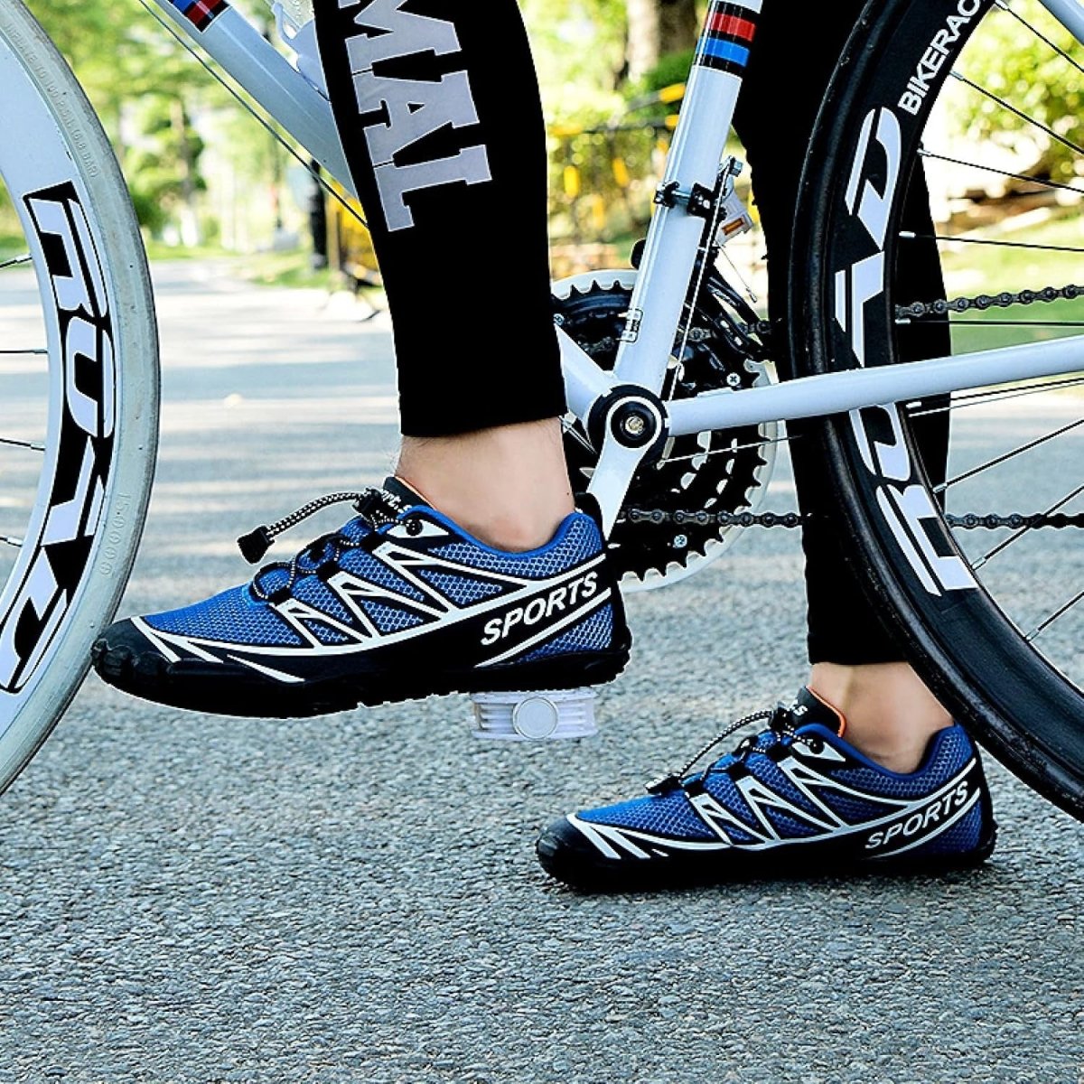 Lightweight Ergonomic Cycling Shoes with Non-Slip Sole