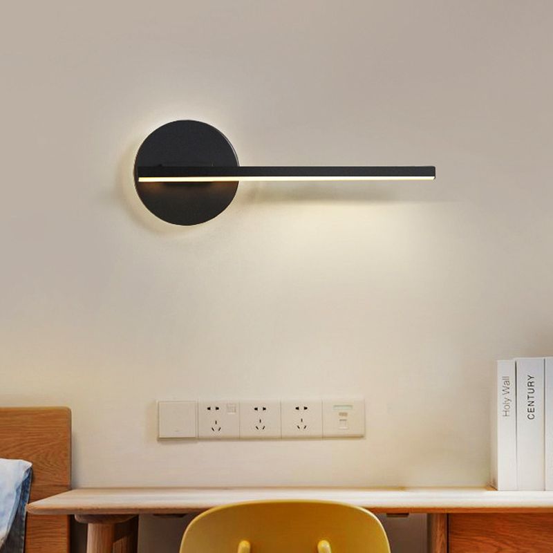 Minimalist LED Wall Lamp with Linear Design