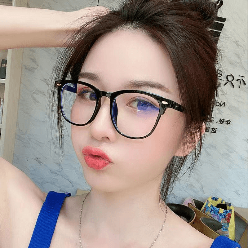 Stylish Blue Light Blocking Glasses with Adjustable Nose Bridge