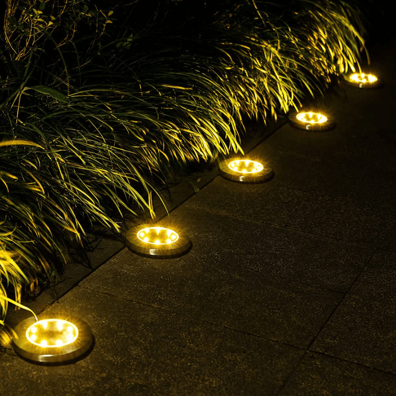 Solar Rechargeable Outdoor Lamp - Weather-Resistant Garden Light