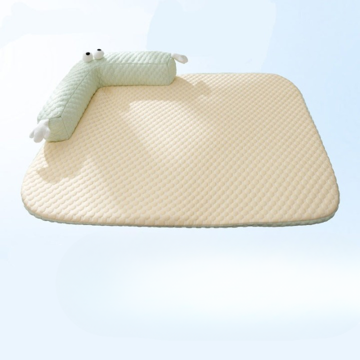 Luxury Silk Dog Cooling Mat - Plush Summer Comfort