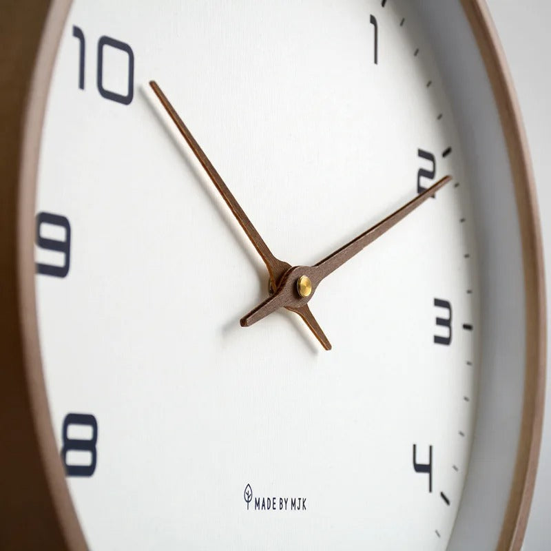Minimalist Nordic Wall Clock in Metal and Resin