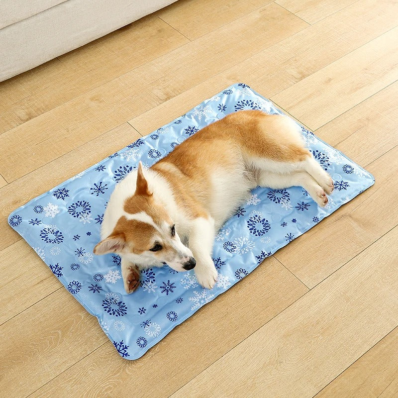 Self-Cooling Dog Mat with Non-Toxic Gel Technology