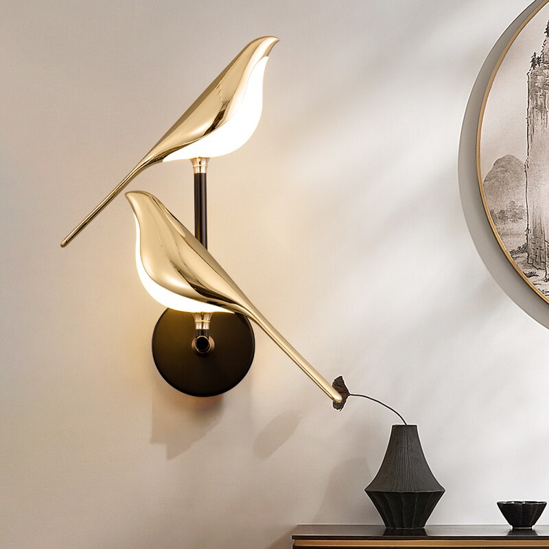 Modern Bird-Shaped Adjustable Wall Light in Aluminum
