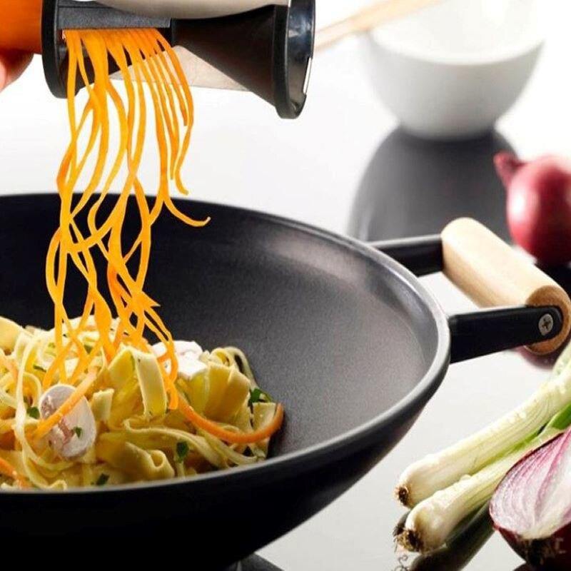 Vegetable Spiralizer with Interchangeable Blades