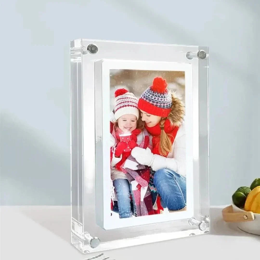 Customizable Digital Picture Frame for Cherished Memories