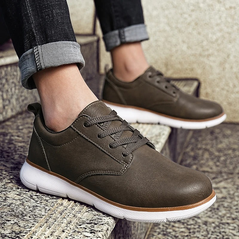 Lace-Up Men's Casual Sneakers with Lightweight Sole
