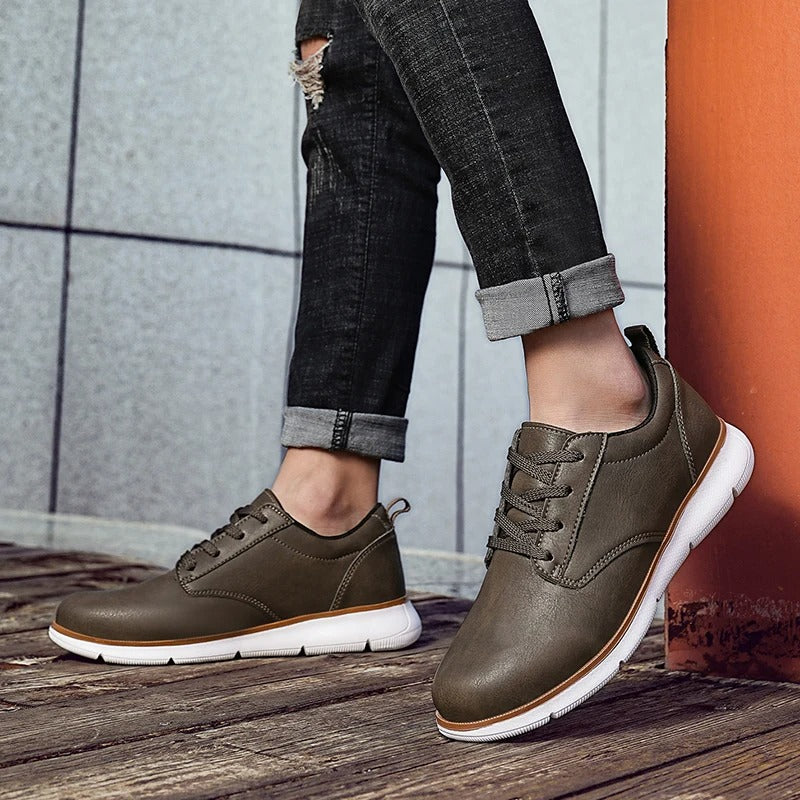 Lace-Up Men's Casual Sneakers with Lightweight Sole