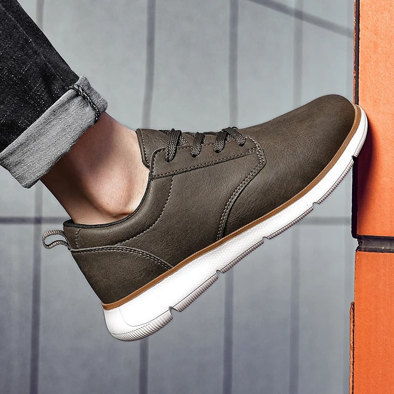Lace-Up Men's Casual Sneakers with Lightweight Sole