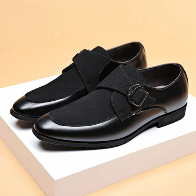Men's Textured Luxury Loafers with Bold Metal Buckle