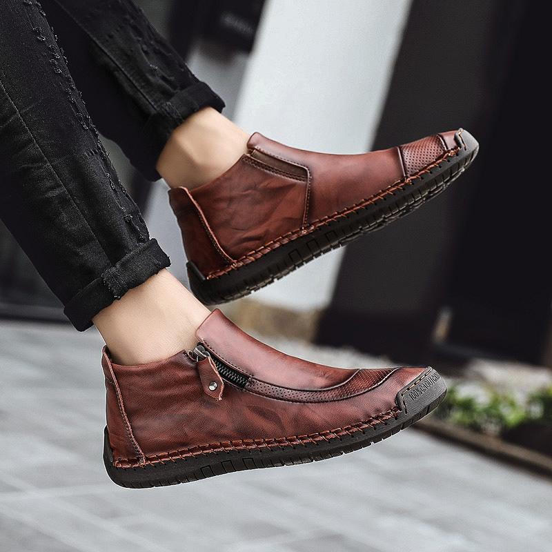 Handcrafted Men's Casual Ankle Boots with Round Toe Design