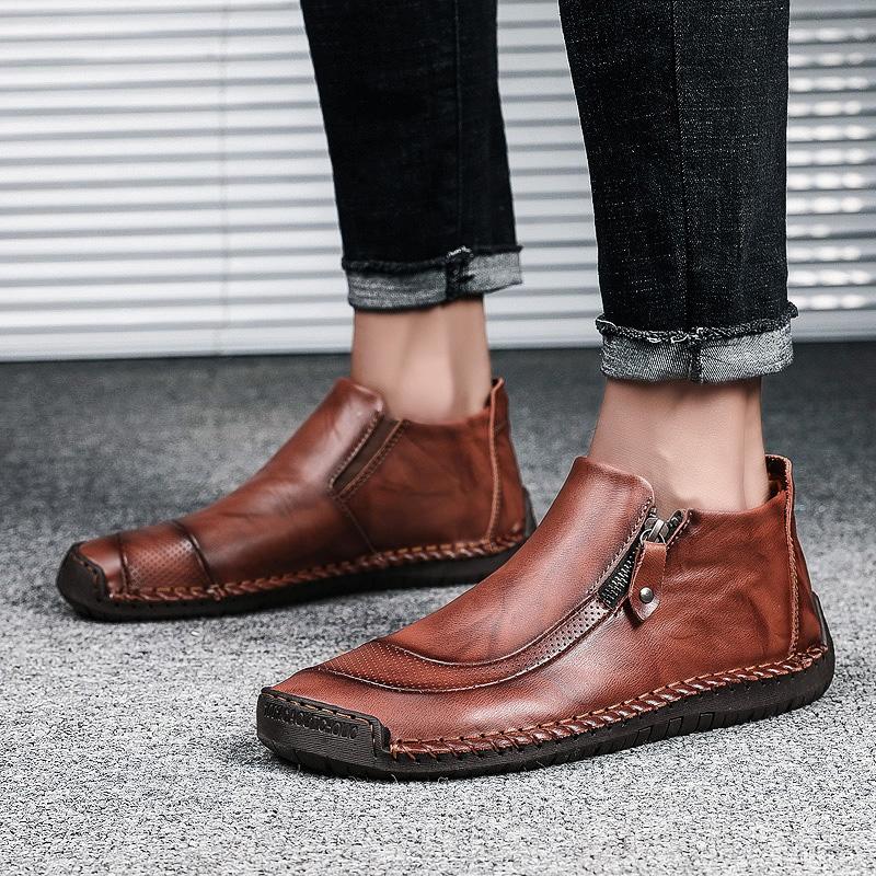 Handcrafted Men's Casual Ankle Boots with Round Toe Design