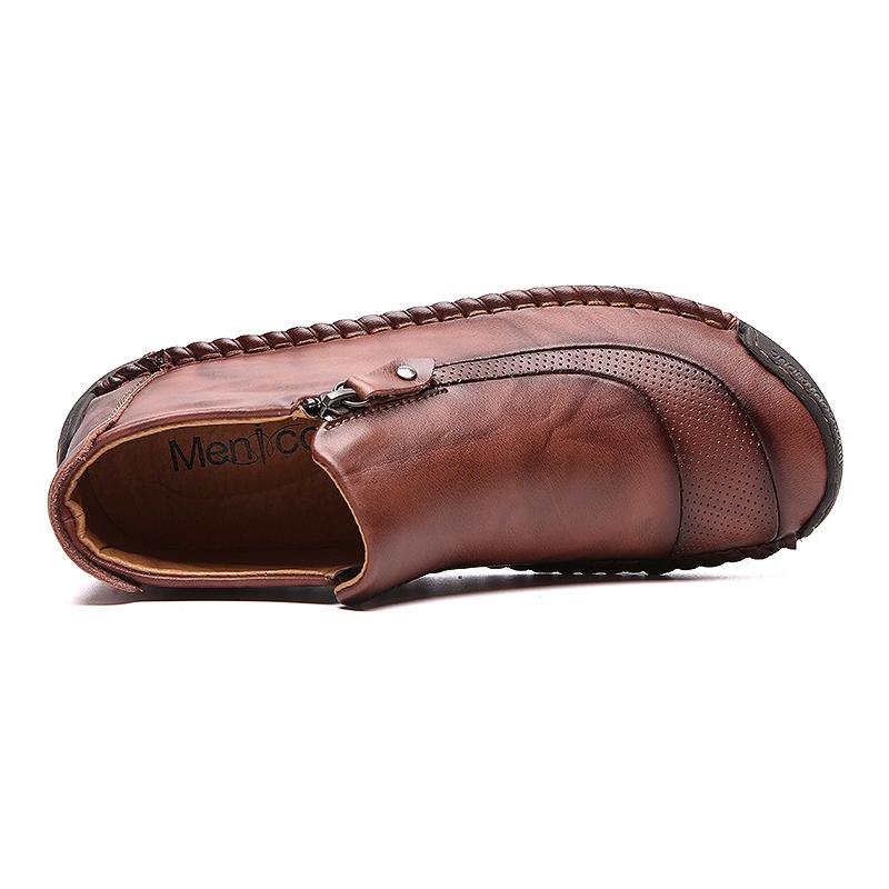 Handcrafted Men's Casual Ankle Boots with Round Toe Design