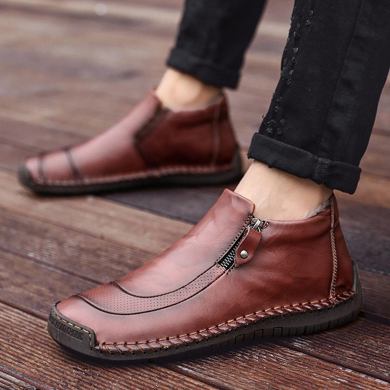 Handcrafted Men's Casual Ankle Boots with Round Toe Design