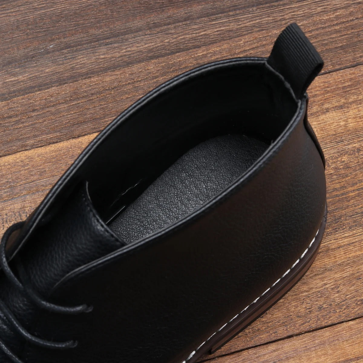 Men's Black Classic Chukka Boots with Cushioned Insole