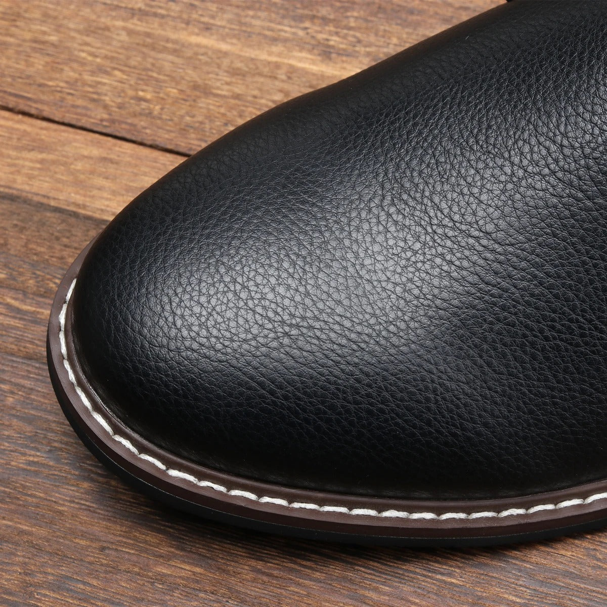 Men's Black Classic Chukka Boots with Cushioned Insole