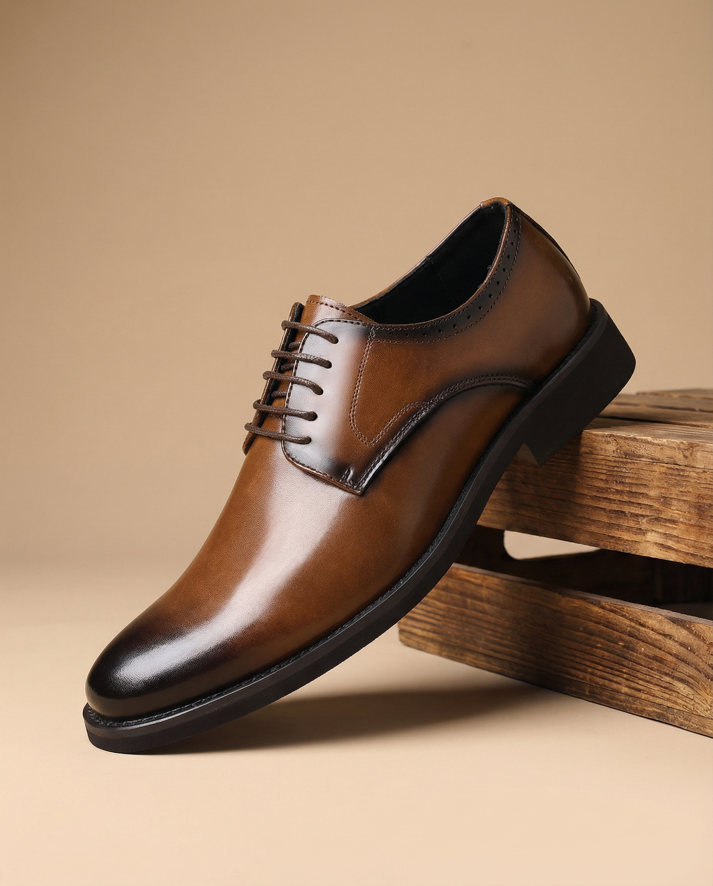Men's Classic Lace-Up Oxford Shoes in Polished Leather