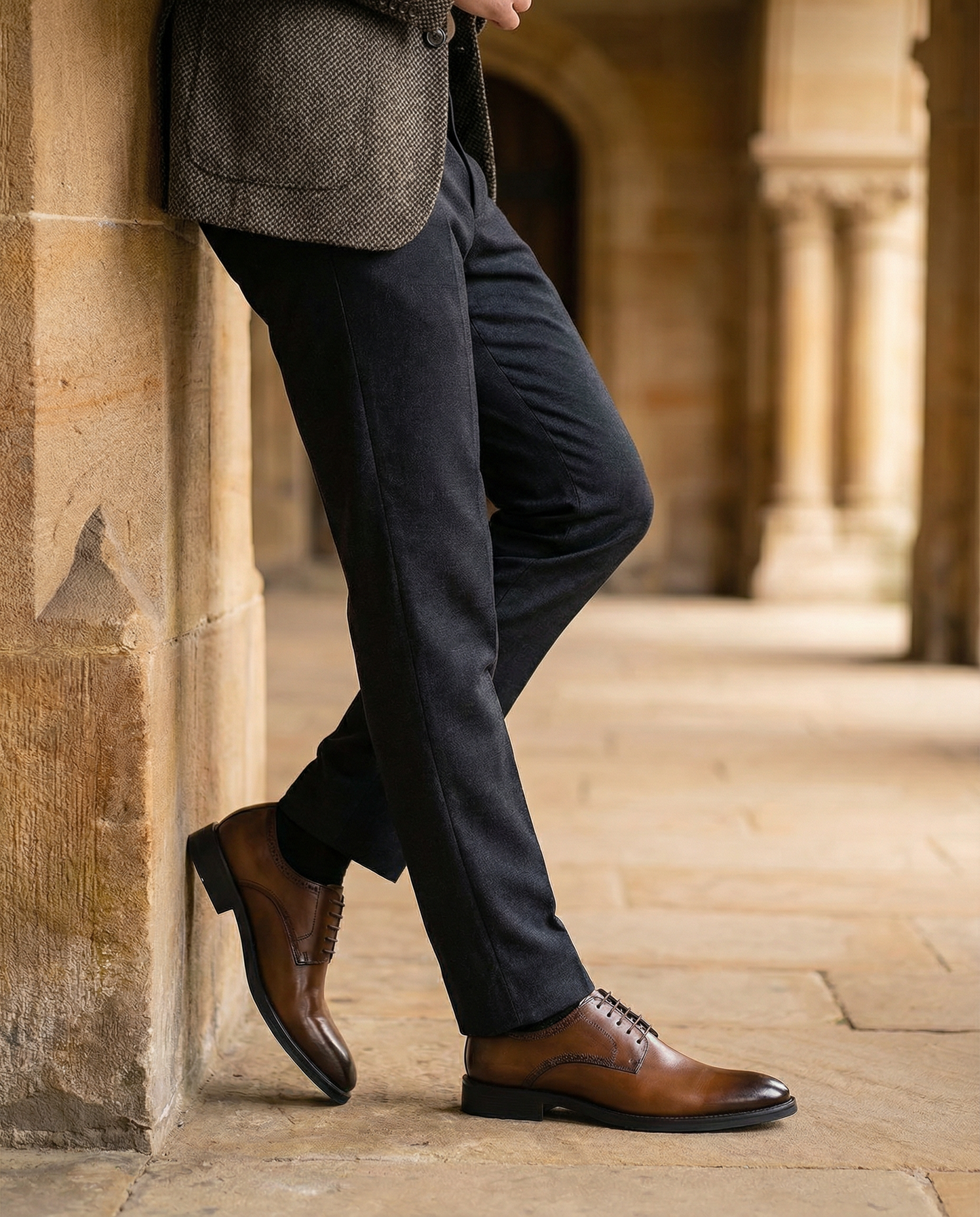 Men's Classic Lace-Up Oxford Shoes in Polished Leather